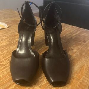 Zara NWOT Black Women's peep toe Heels